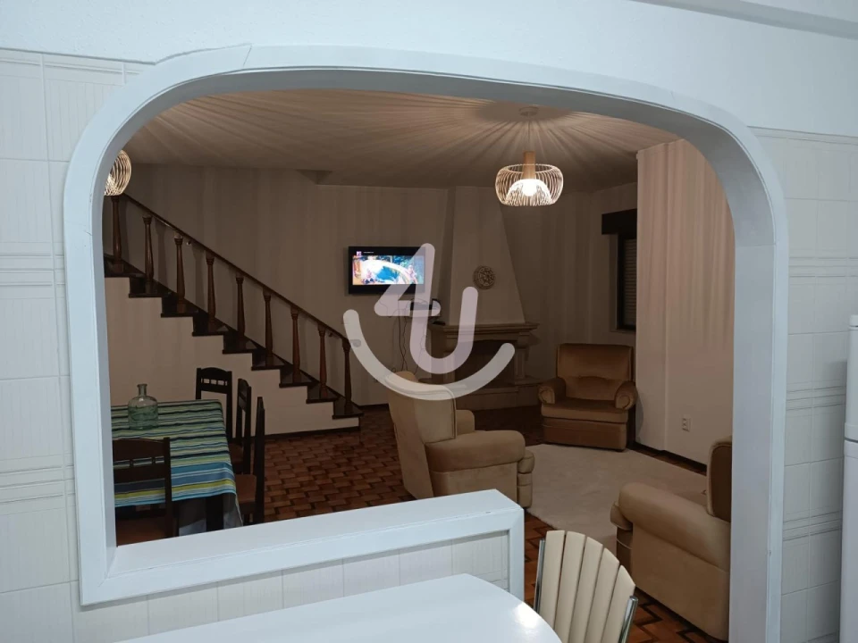 Apartamento T2 para Arrendamento em São Martinho do Porto Foto 5