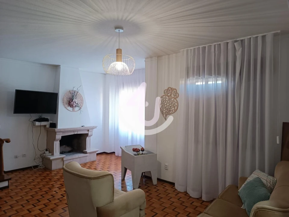 Apartamento T2 para Arrendamento em São Martinho do Porto Foto 6