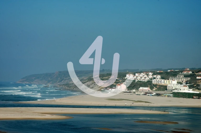 Apartamento T2 para Arrendamento em São Martinho do Porto Foto 17