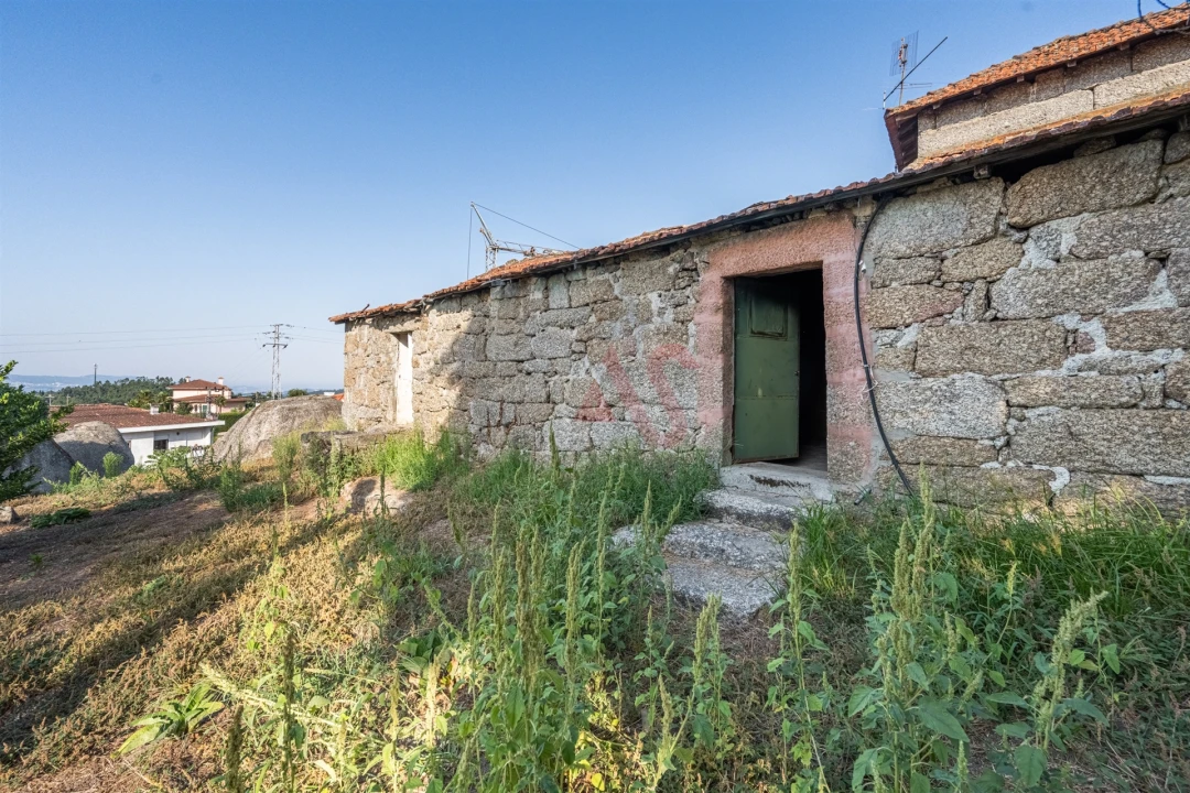 Moradia T8 para Venda em Abação e Gémeos Foto 9