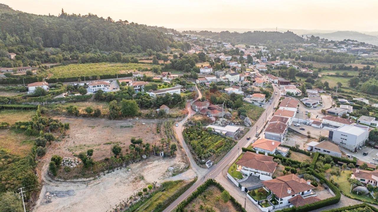 Moradia T8 para Venda em Abação e Gémeos Foto 25