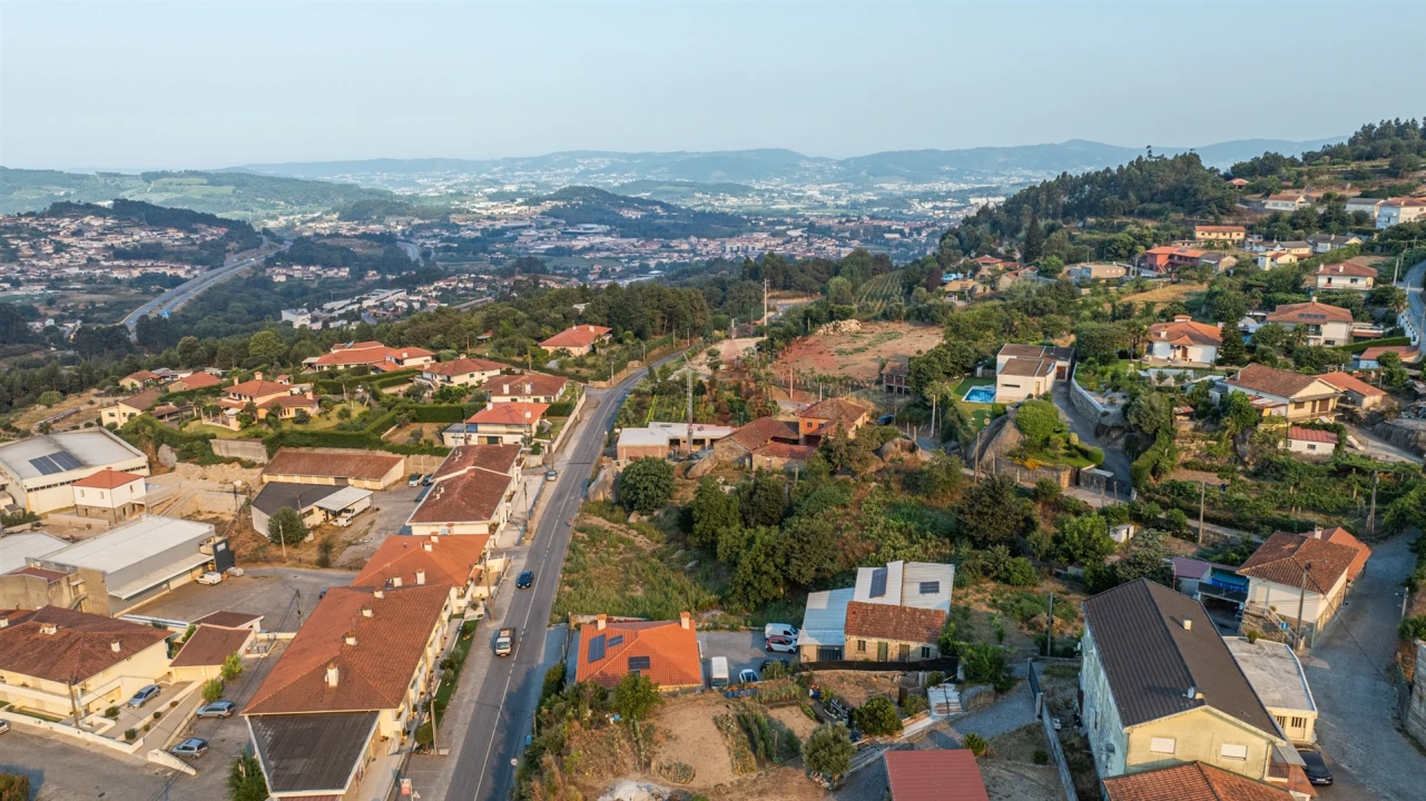 Moradia T8 para Venda em Abação e Gémeos Foto 27