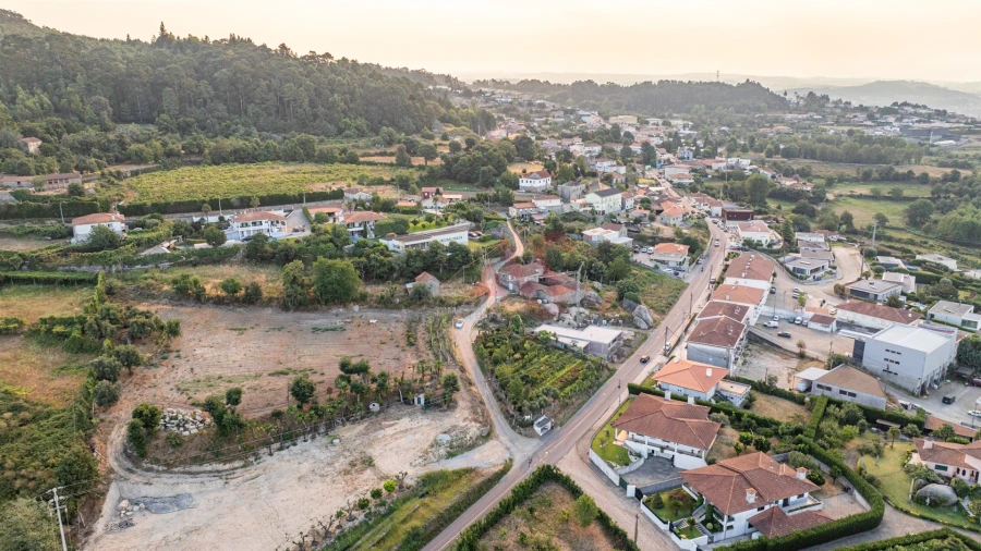 Moradia T8 para Venda em Abação e Gémeos Foto 25