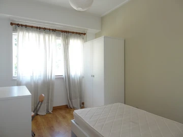 Apartamento T4 para Arrendamento em Sé Nova, Santa Cruz, Almedina e São Bartolomeu