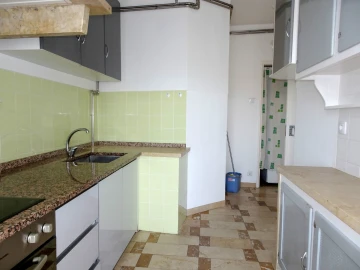 Apartamento T4 para Arrendamento em Sé Nova, Santa Cruz, Almedina e São Bartolomeu