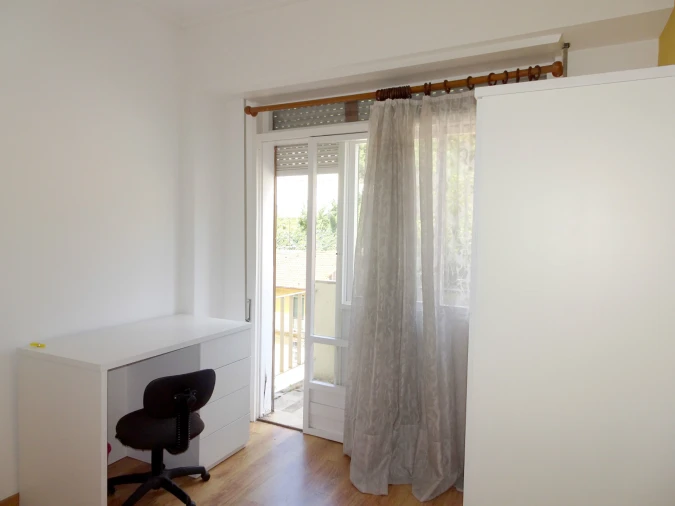 Apartamento T4 para Arrendamento em Sé Nova, Santa Cruz, Almedina e São Bartolomeu Foto 19