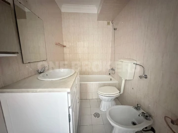 Apartamento T1 para Venda em São João das Lampas e Terrugem