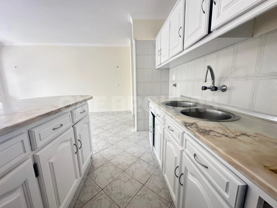 Apartamento T1 para Venda em São João das Lampas e Terrugem Foto 12