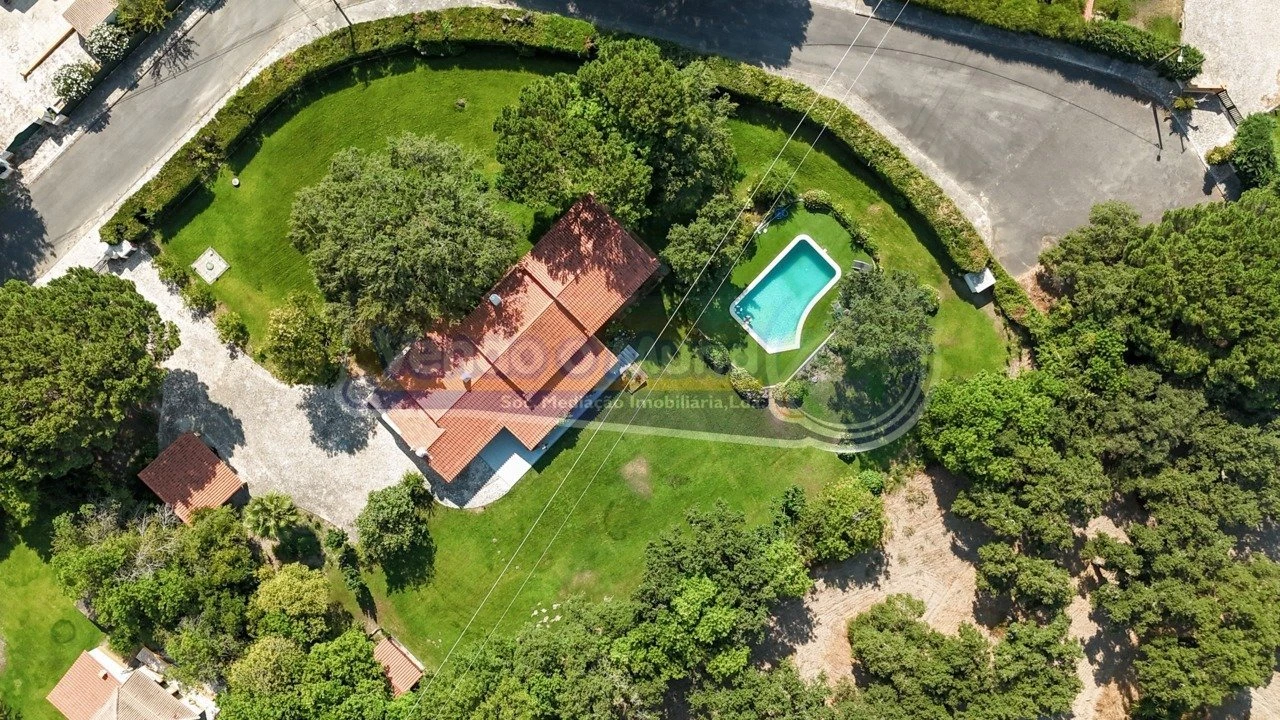 Moradia T4 para Venda em Santo Estêvão Foto 1