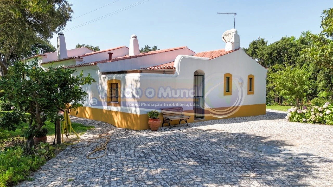 Moradia T4 para Venda em Santo Estêvão Foto 9