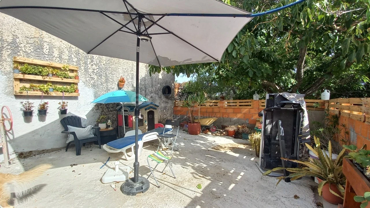 Moradia T1 para Venda em Madalena e Beselga Foto 3