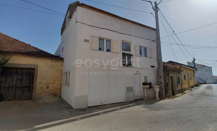 Moradia T1 para Venda em Madalena e Beselga