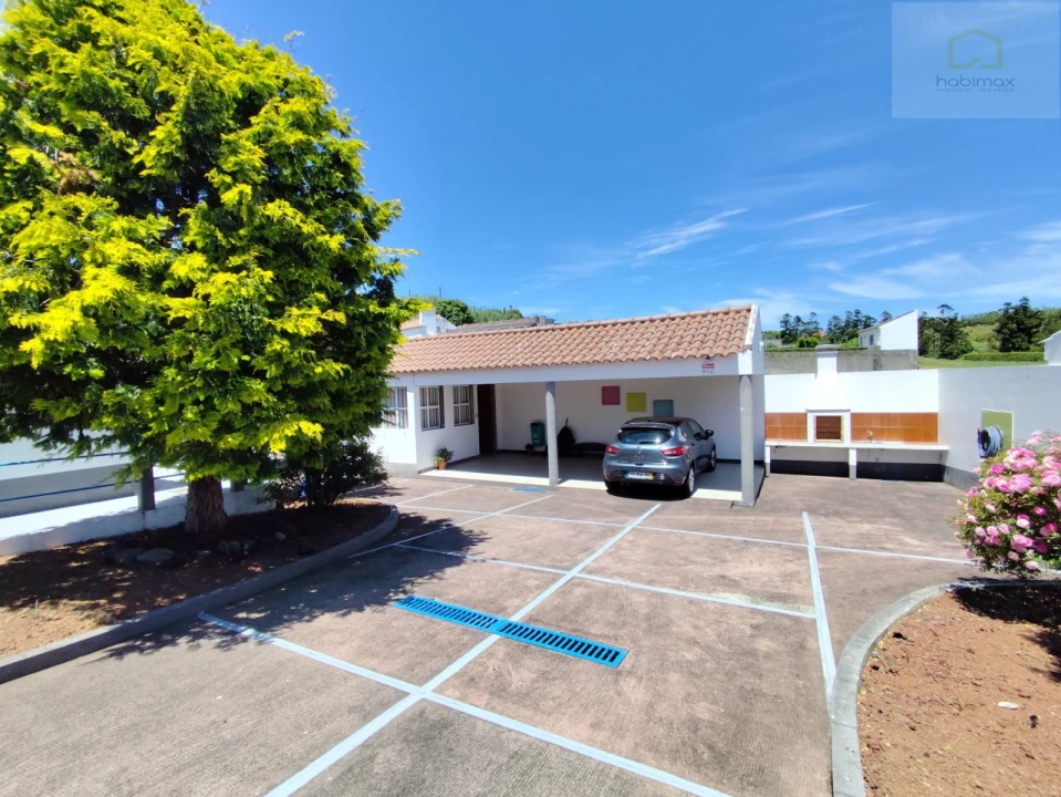 Moradia T2 para Venda em Lomba da Fazenda Foto 5