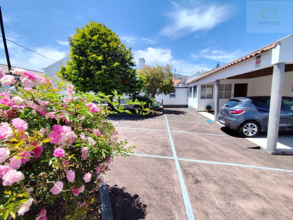 Moradia T2 para Venda em Lomba da Fazenda Foto 6