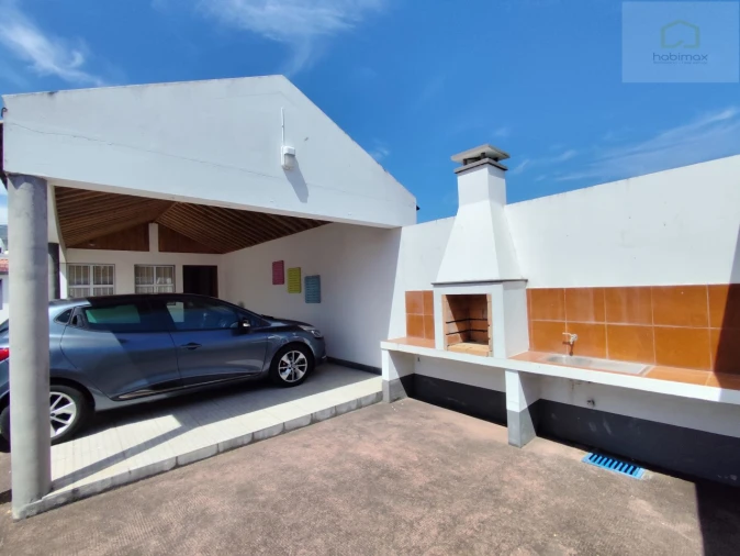 Moradia T2 para Venda em Lomba da Fazenda Foto 7