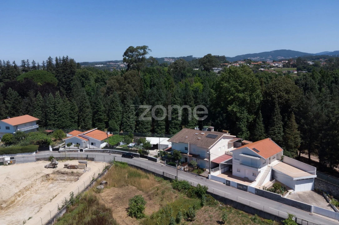 Moradia T5 para Venda em Antas e Abade de Vermoim Foto 36