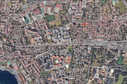Apartamento T4 para Venda em Carcavelos e Parede