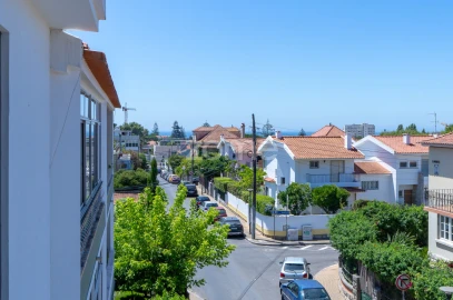 Apartamento T4 para Venda em Carcavelos e Parede