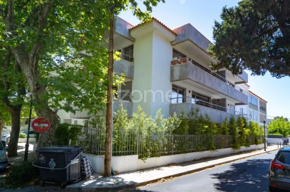 Apartamento T4 para Venda em Carcavelos e Parede