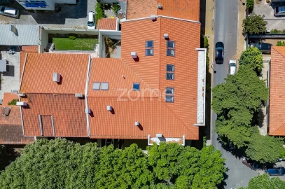 Apartamento T4 para Venda em Carcavelos e Parede