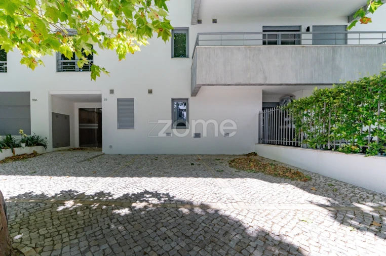 Apartamento T4 para Venda em Carcavelos e Parede Foto 21