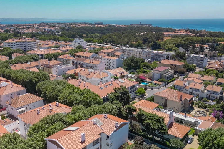 Apartamento T4 para Venda em Carcavelos e Parede Foto 24