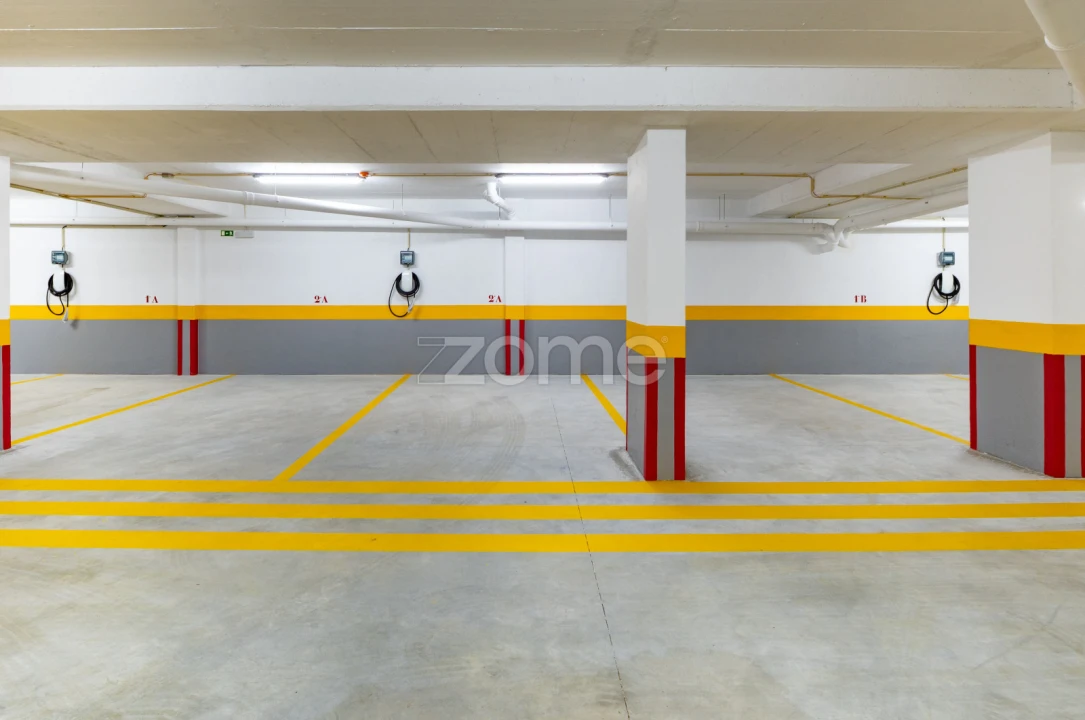 Apartamento T4 para Venda em Carcavelos e Parede Foto 18