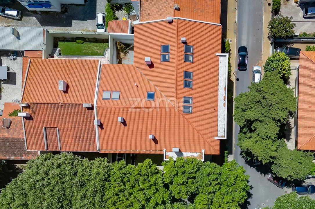 Apartamento T4 para Venda em Carcavelos e Parede Foto 22