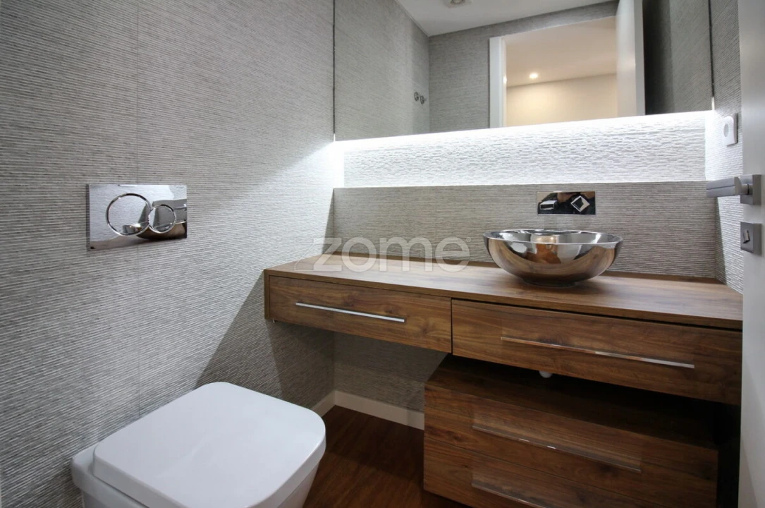 Apartamento T4 para Venda em Carcavelos e Parede Foto 8