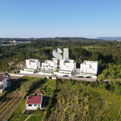 Moradia T4 para Venda em Antuzede e Vil de Matos Foto 26