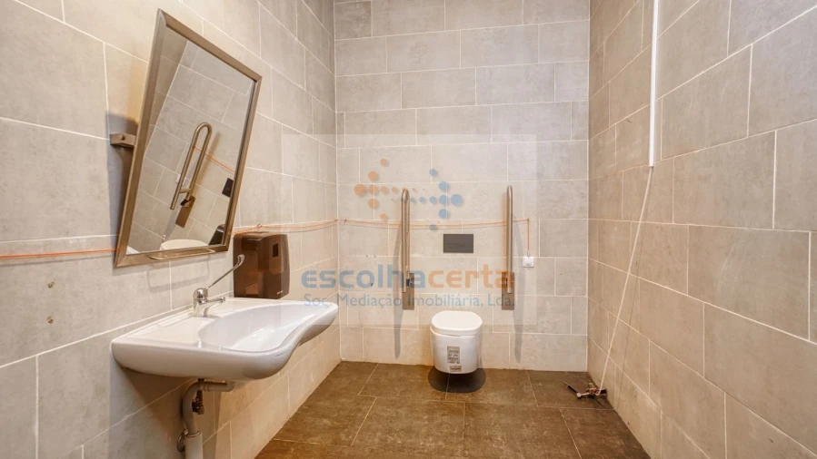 Loja para Venda em Santo António Foto 13