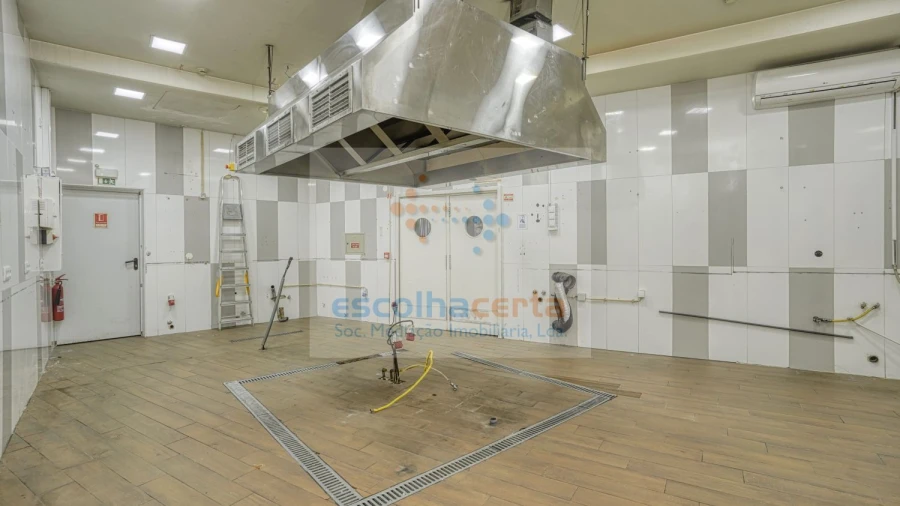 Loja para Venda em Santo António Foto 2