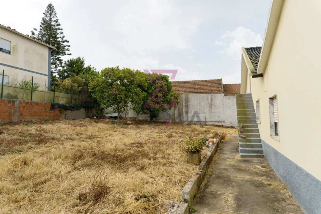 Moradia T3 para Venda em Roliça Foto 56