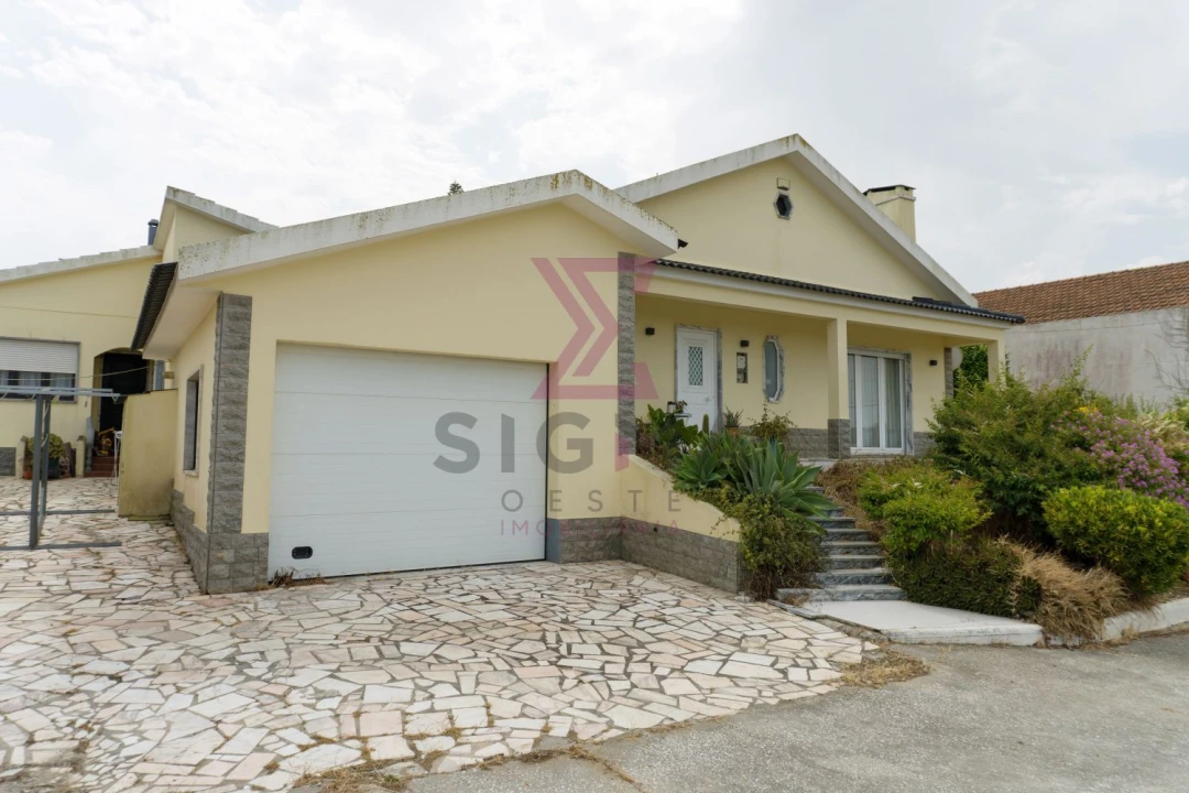 Moradia T3 para Venda em Roliça Foto 1