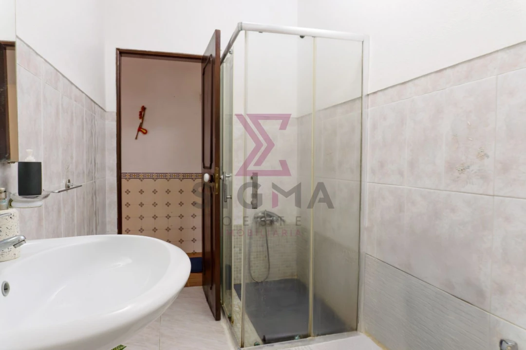 Moradia T3 para Venda em Roliça Foto 13