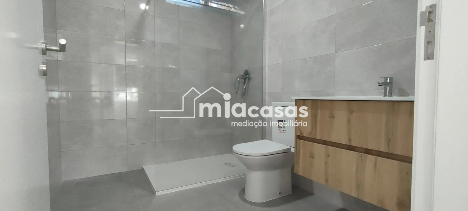 Apartamento T2 para Venda em Luso Foto 17