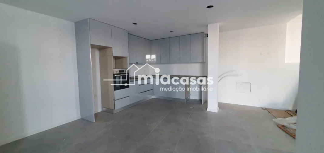 Apartamento T2 para Venda em Luso Foto 3