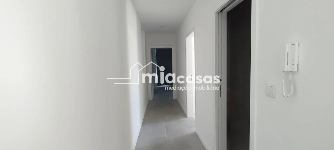 Apartamento T2 para Venda em Luso Foto 16