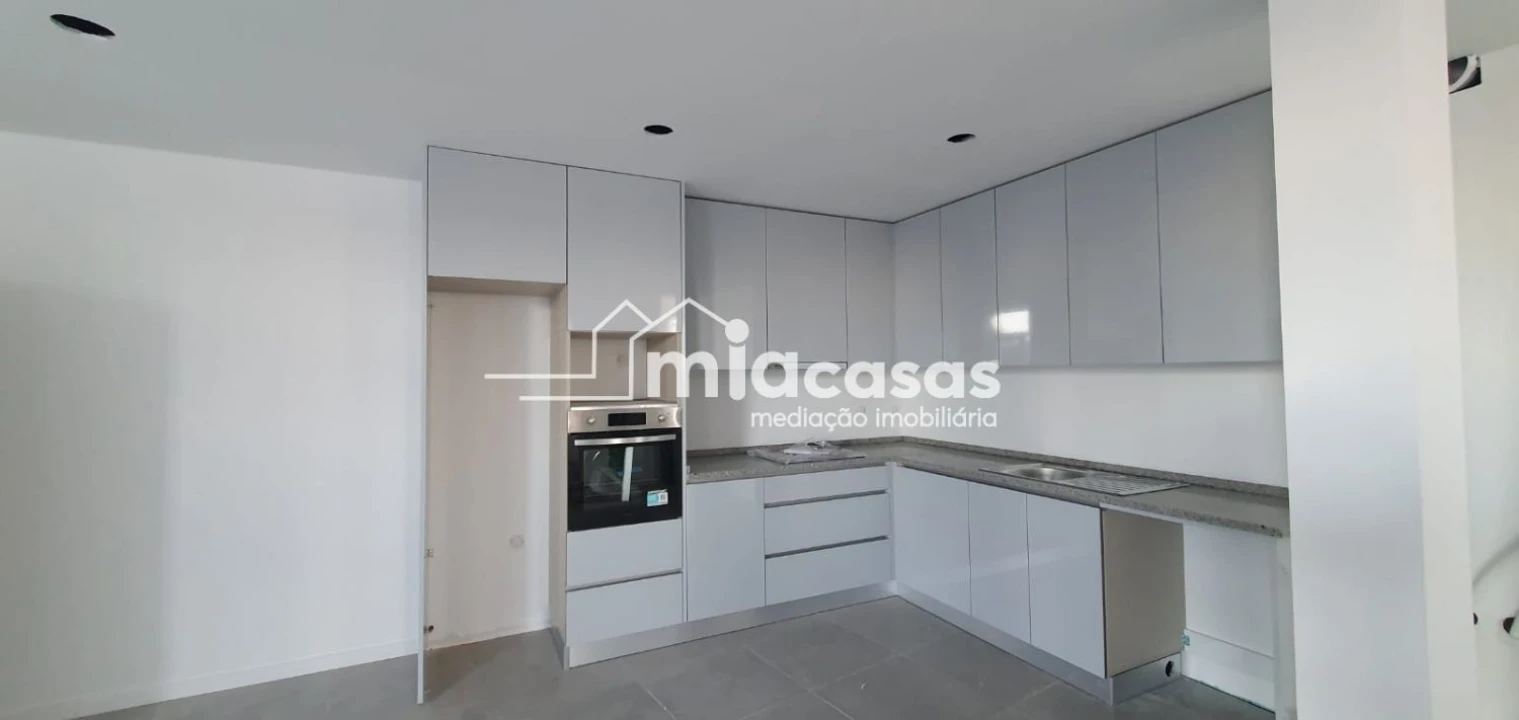 Apartamento T2 para Venda em Luso Foto 5