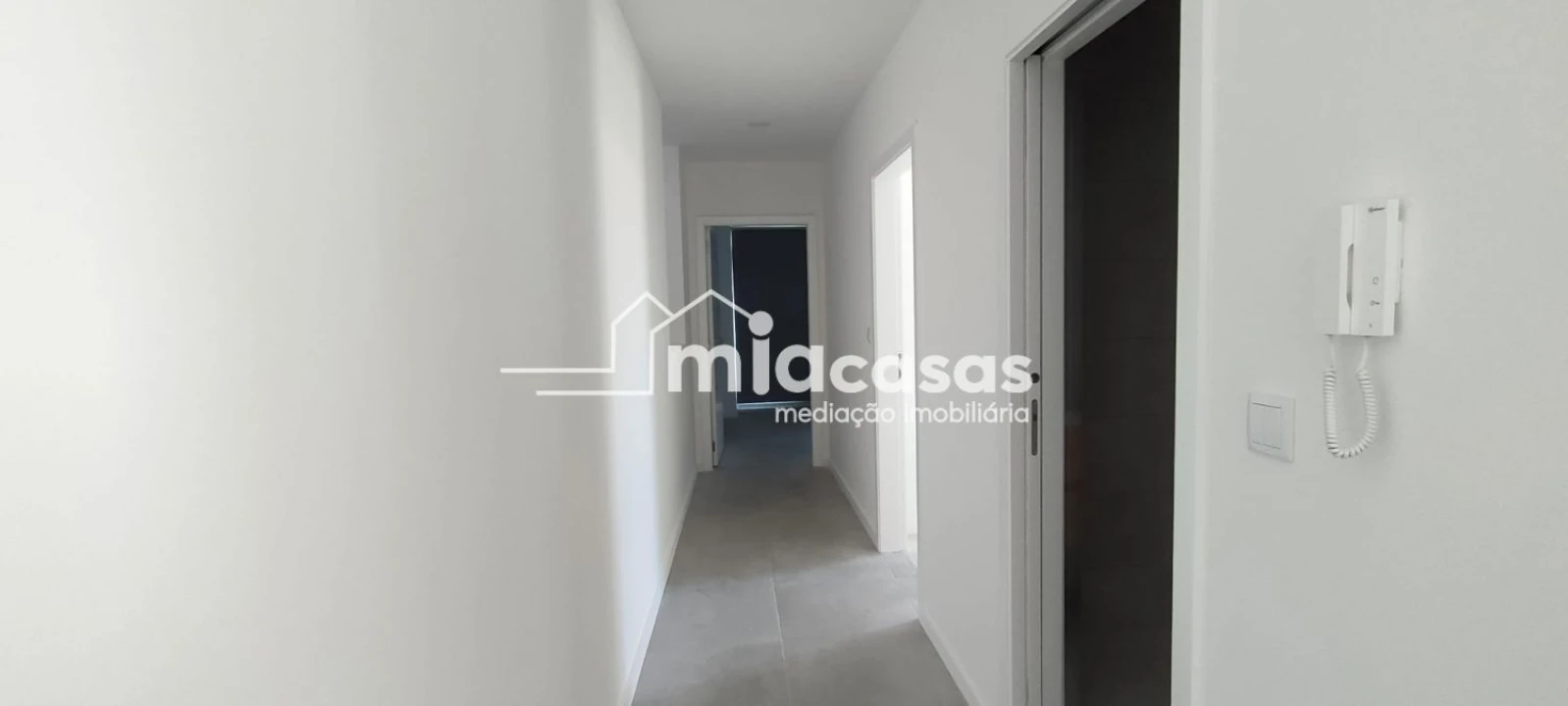 Apartamento T2 para Venda em Luso Foto 16
