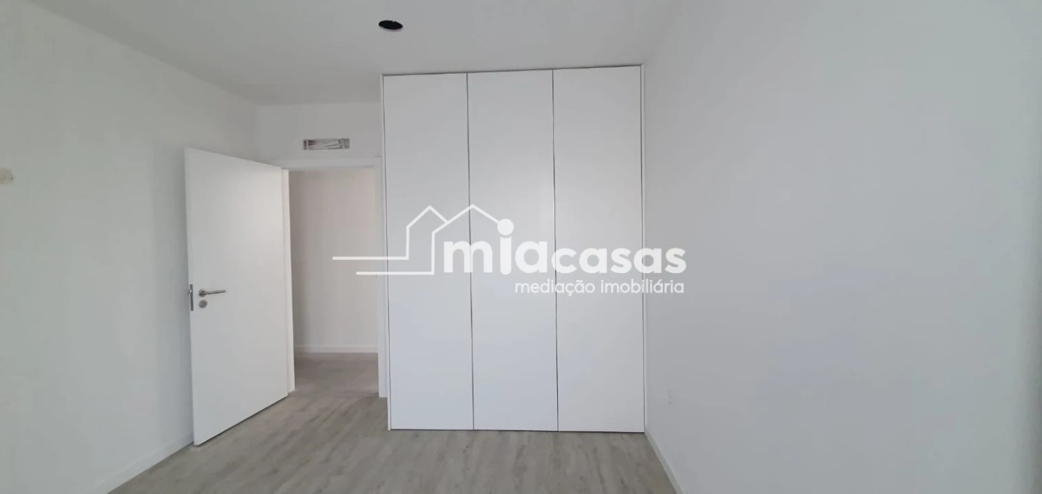 Apartamento T2 para Venda em Luso Foto 10