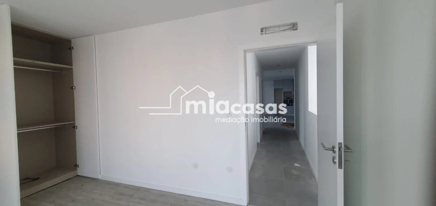 Apartamento T2 para Venda em Luso Foto 12