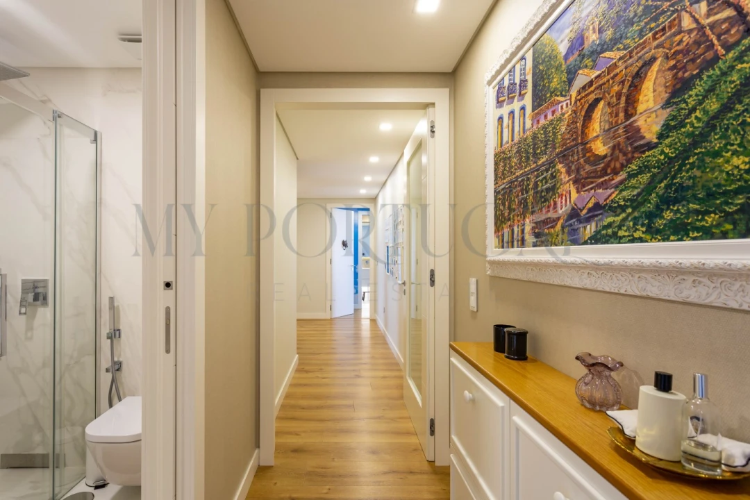 Apartamento T4 para Venda em Porto Salvo Foto 12