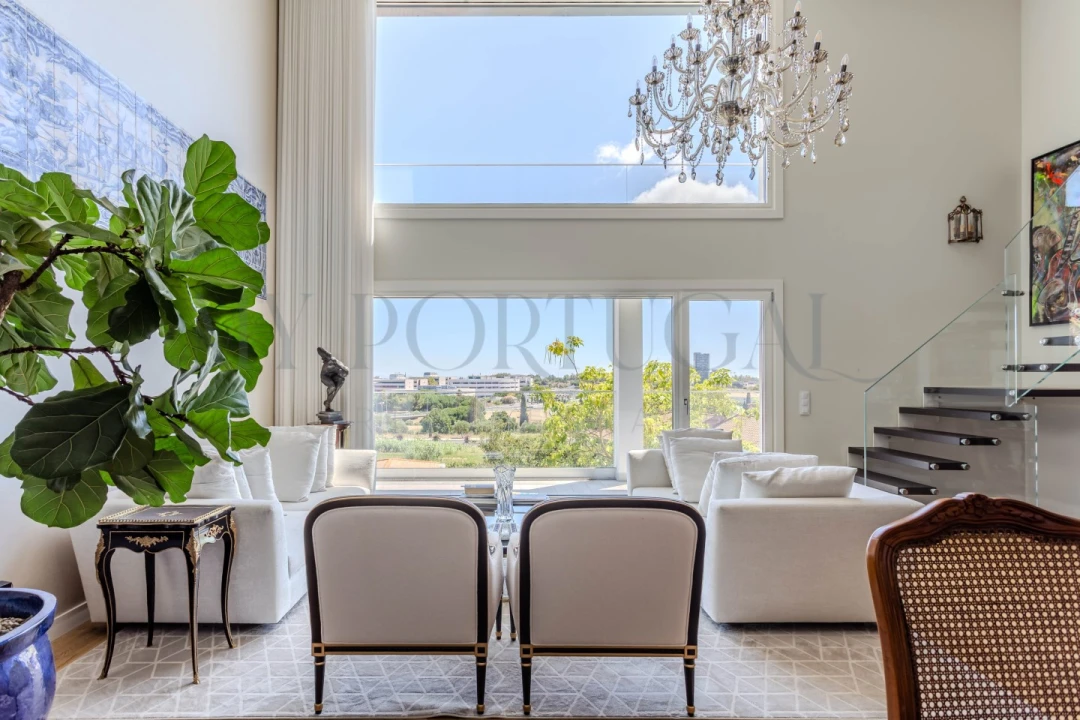 Apartamento T4 para Venda em Porto Salvo Foto 7