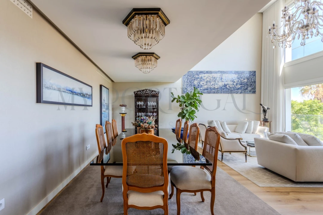 Apartamento T4 para Venda em Porto Salvo Foto 15