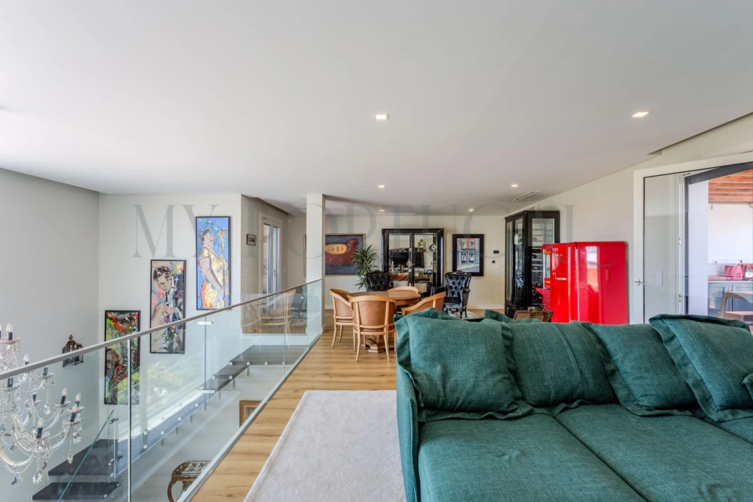 Apartamento T4 para Venda em Porto Salvo Foto 16