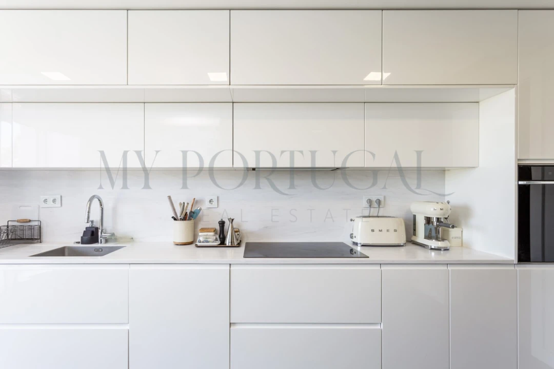 Apartamento T4 para Venda em Porto Salvo Foto 26