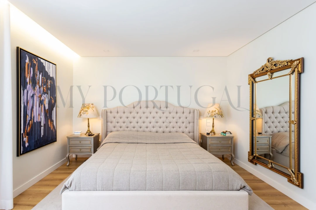 Apartamento T4 para Venda em Porto Salvo Foto 33