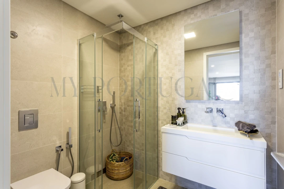 Apartamento T4 para Venda em Porto Salvo Foto 41