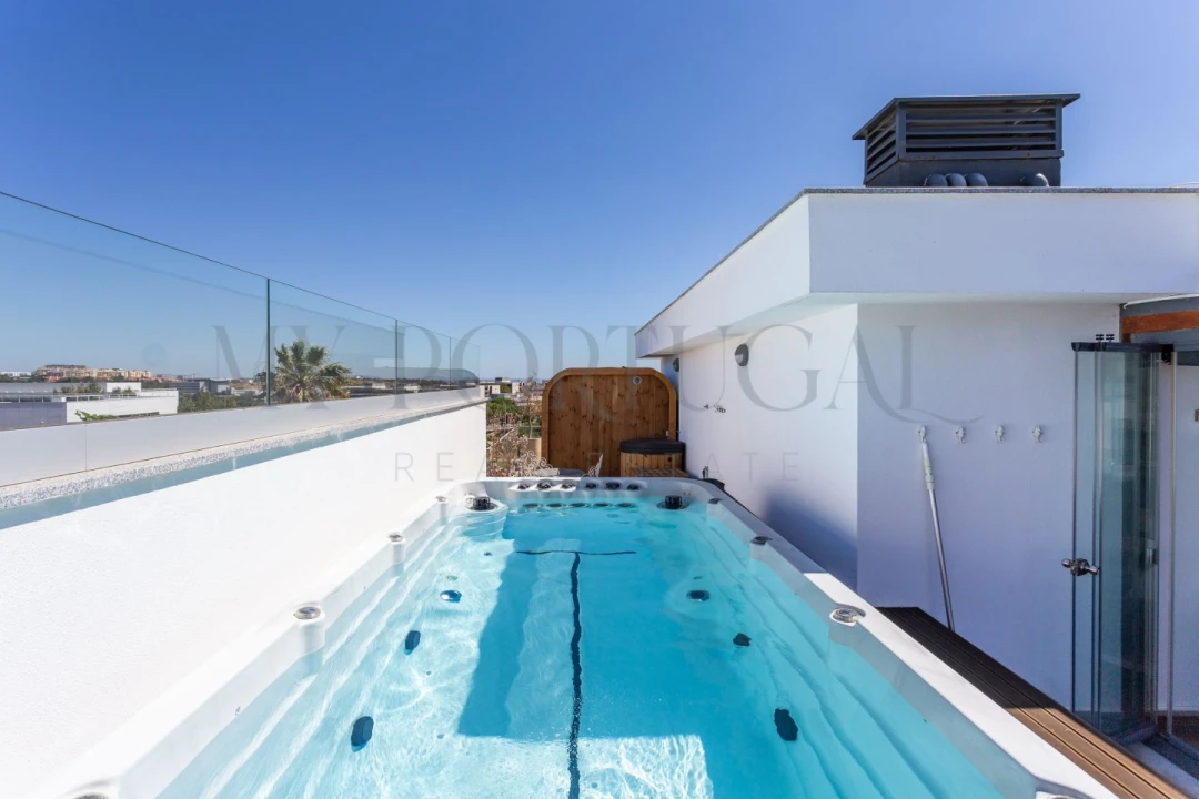 Apartamento T4 para Venda em Porto Salvo Foto 4